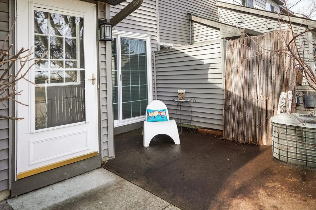 10005 Russell Avenue N 3, Brooklyn Park, MN 55444