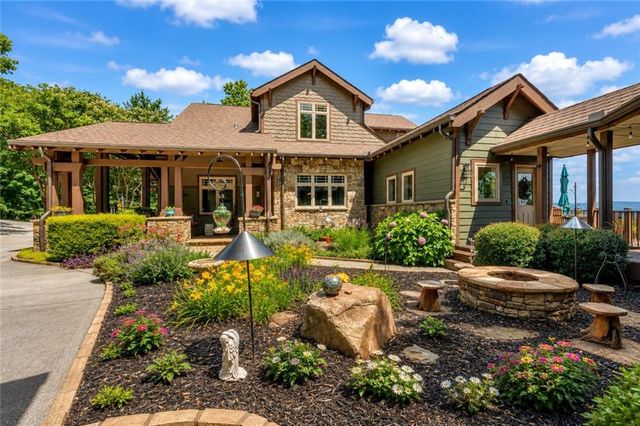 52 Waterside Drive SE, Cartersville, GA 30121