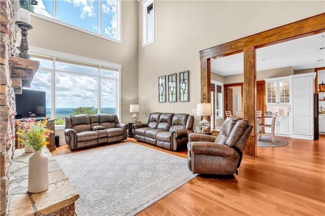 52 Waterside Drive SE, Cartersville, GA 30121