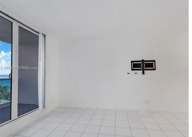 2301 Collins Ave 817, Miami Beach, FL 33139