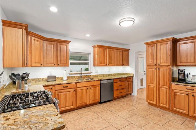 415 SE 22ND AVENUE, Ocala, FL 34471