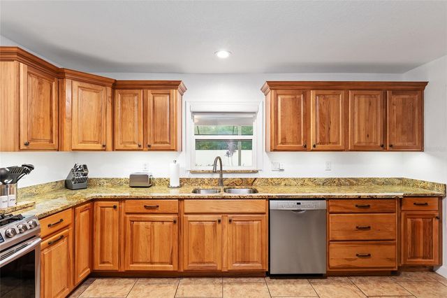 415 SE 22ND AVENUE, Ocala, FL 34471