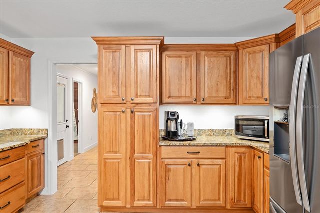 415 SE 22ND AVENUE, Ocala, FL 34471