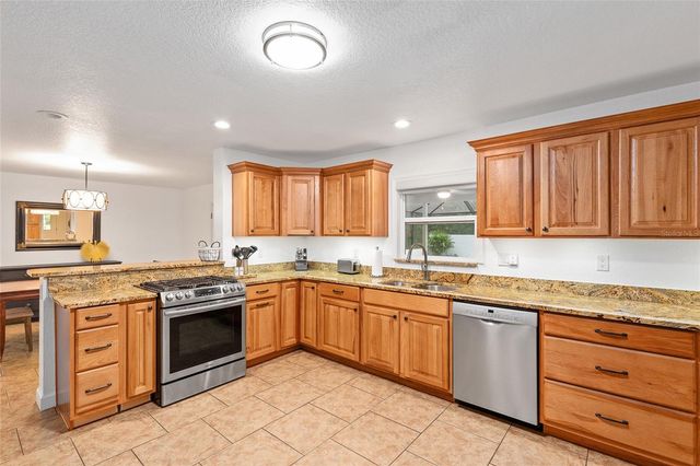 415 SE 22ND AVENUE, Ocala, FL 34471