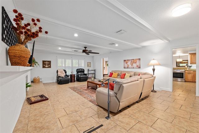 415 SE 22ND AVENUE, Ocala, FL 34471