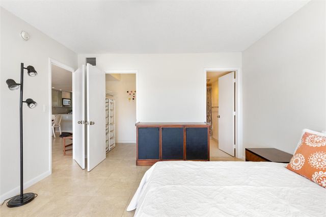 390 N Federal Highway 301, Deerfield Beach, FL 33441