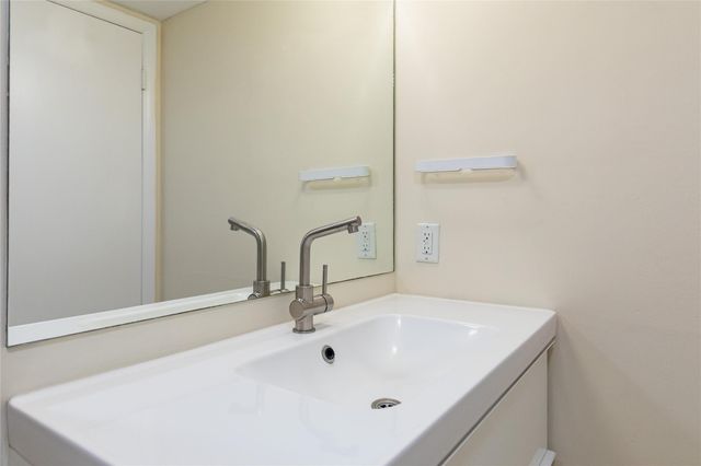 390 N Federal Highway 301, Deerfield Beach, FL 33441