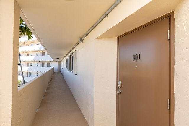 390 N Federal Highway 301, Deerfield Beach, FL 33441