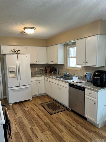25 Su Lane, Mountain Home, AR 72653