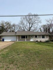25 Su Lane, Mountain Home, AR 72653