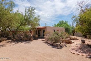 5702 E Camelback Road SAGUARO, Phoenix, AZ 85018