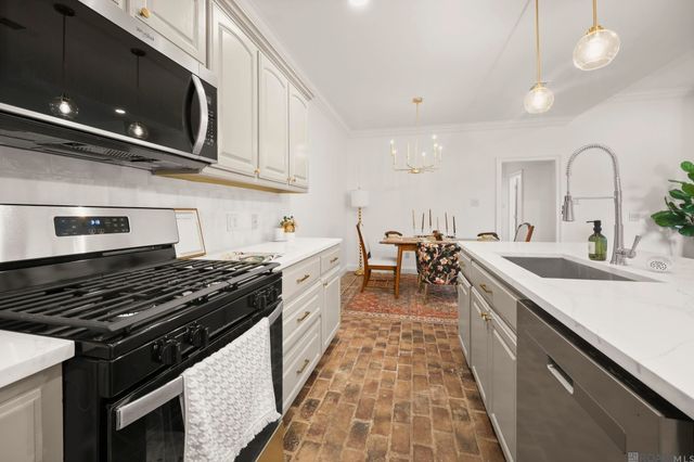 41073 Garden Ct, Gonzales, LA 70737