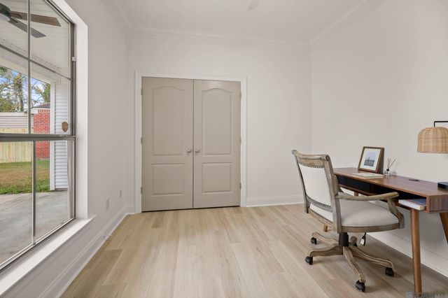 41073 Garden Ct, Gonzales, LA 70737