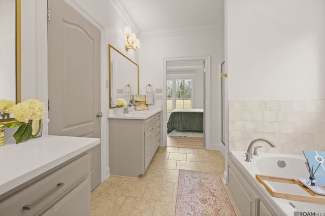 41073 Garden Ct, Gonzales, LA 70737