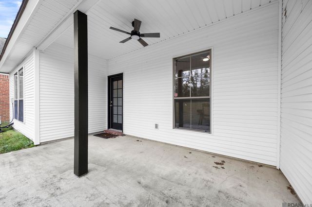 41073 Garden Ct, Gonzales, LA 70737