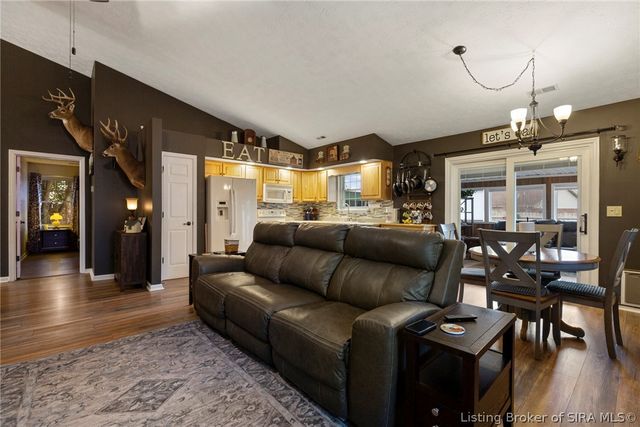 3616 Alyn Court, Jeffersonville, IN 47130