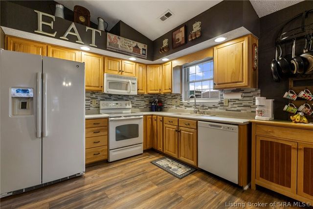 3616 Alyn Court, Jeffersonville, IN 47130