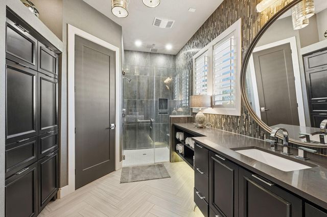 4711 Miramont Circle, Bryan, TX 77802