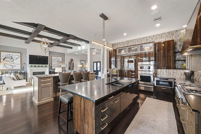 4711 Miramont Circle, Bryan, TX 77802