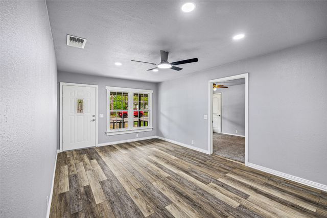 203 S Lancaster Street, Granbury, TX 76048