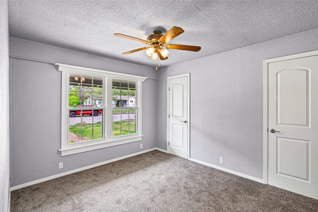 203 S Lancaster Street, Granbury, TX 76048