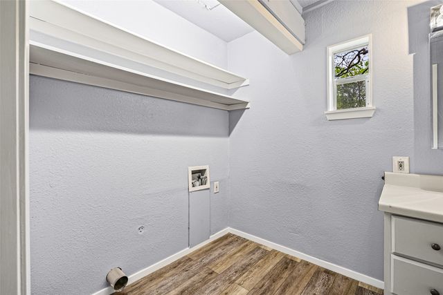 203 S Lancaster Street, Granbury, TX 76048