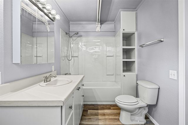 203 S Lancaster Street, Granbury, TX 76048