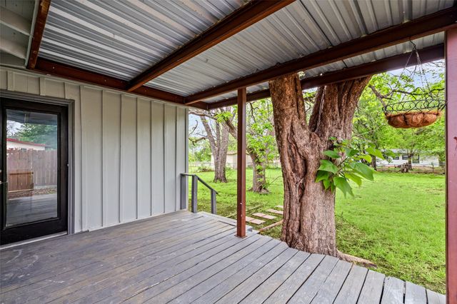 203 S Lancaster Street, Granbury, TX 76048
