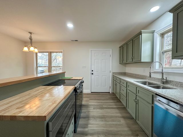 220 Newcomb Avenue, Mt Vernon, KY 40456