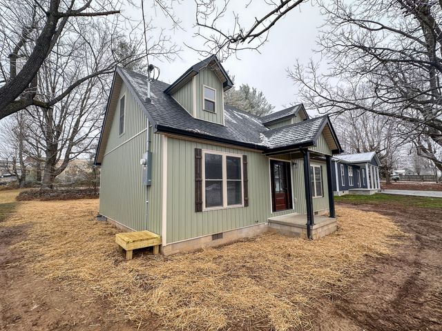 220 Newcomb Avenue, Mt Vernon, KY 40456