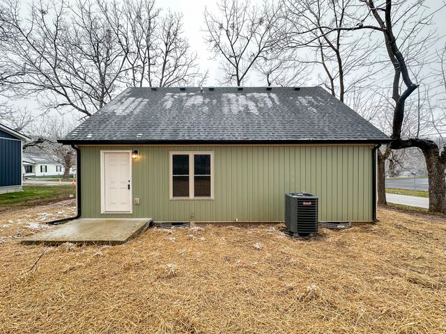 220 Newcomb Avenue, Mt Vernon, KY 40456