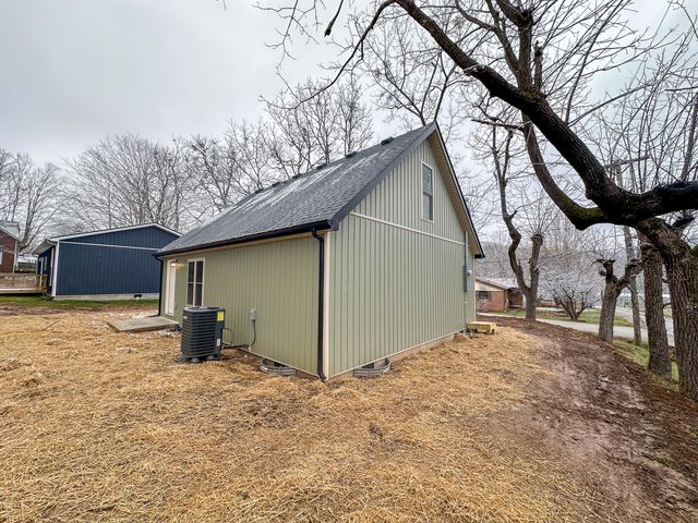 220 Newcomb Avenue, Mt Vernon, KY 40456