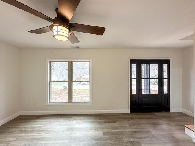 220 Newcomb Avenue, Mt Vernon, KY 40456