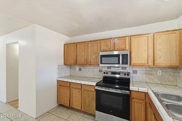 6452 W THOMAS Road, Phoenix, AZ 85033