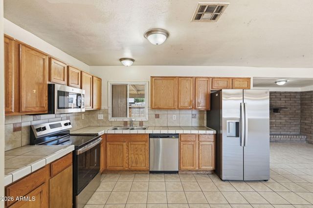 6452 W THOMAS Road, Phoenix, AZ 85033