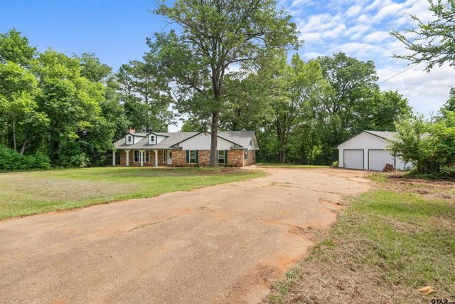 716 Range Rd, Palestine, TX 75801
