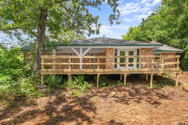 716 Range Rd, Palestine, TX 75801