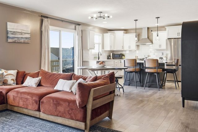 2625 Shale Road, Normal, IL 61761