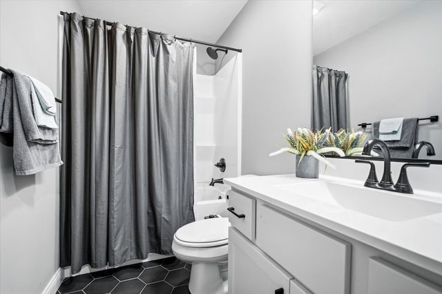 2625 Shale Road, Normal, IL 61761