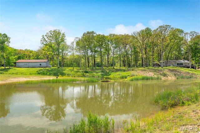 222 Prairietown Road, Dorsey, IL 62021