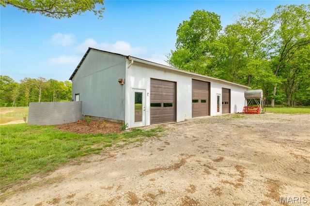 222 Prairietown Road, Dorsey, IL 62021