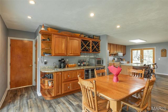 222 Prairietown Road, Dorsey, IL 62021