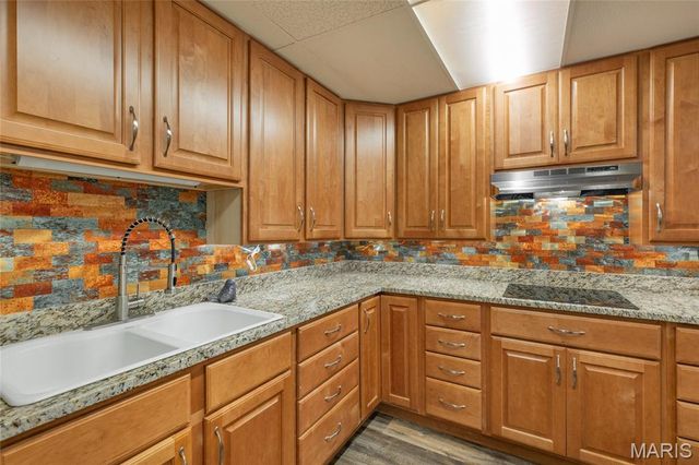 222 Prairietown Road, Dorsey, IL 62021