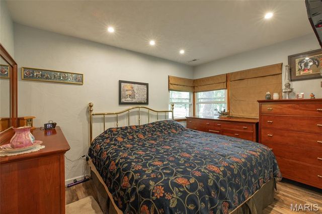 222 Prairietown Road, Dorsey, IL 62021