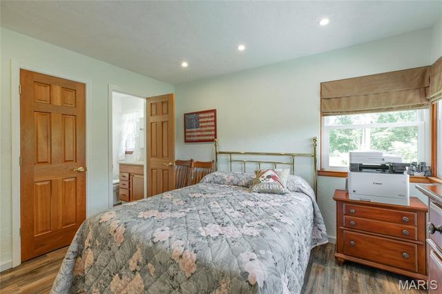 222 Prairietown Road, Dorsey, IL 62021