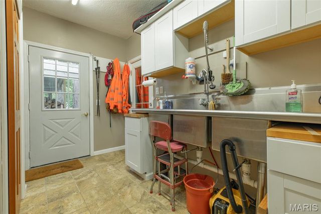 222 Prairietown Road, Dorsey, IL 62021