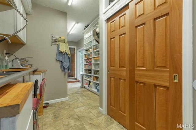 222 Prairietown Road, Dorsey, IL 62021