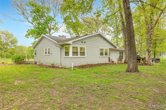 222 Prairietown Road, Dorsey, IL 62021