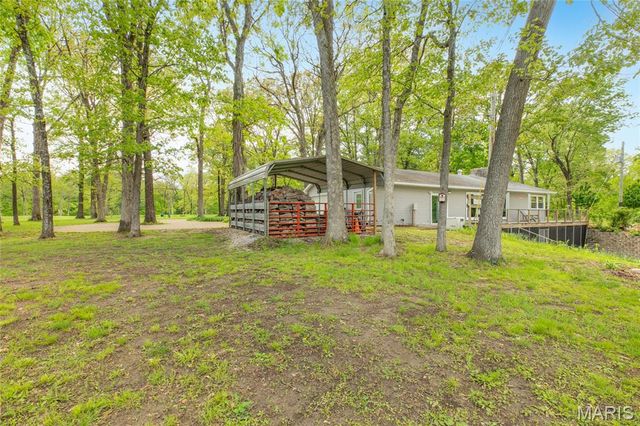222 Prairietown Road, Dorsey, IL 62021