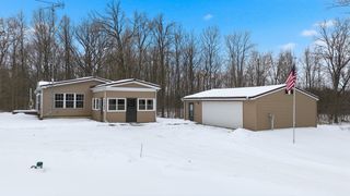 6517 S Meridian Road, Pleasant Lake, IN 46779